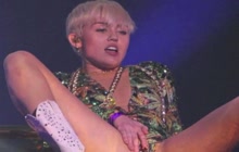 Miley Cyrus leaked pics